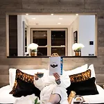 لو وود باي 4*