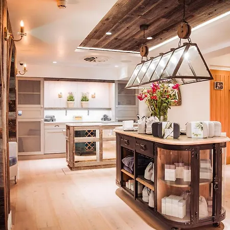 低木湾酒店 酒店 4*