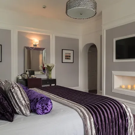 Hotel Wood Bay 4*