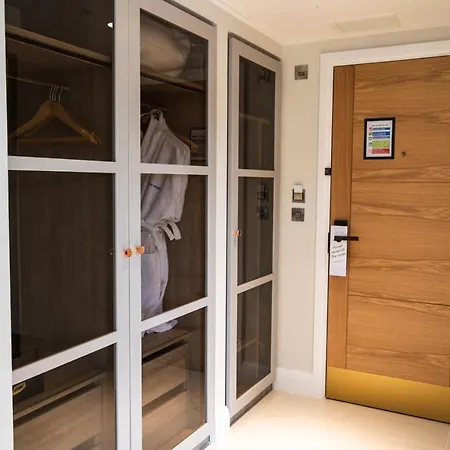 Wood Bay Hotel Windermere