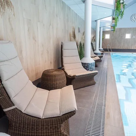 Wood Bay Hotel 4*