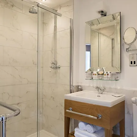 Hotel Wood Bay 4*
