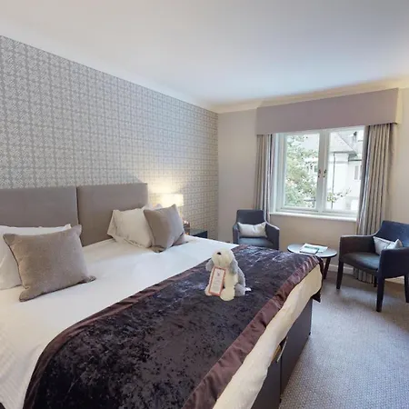 Wood Bay Hotel