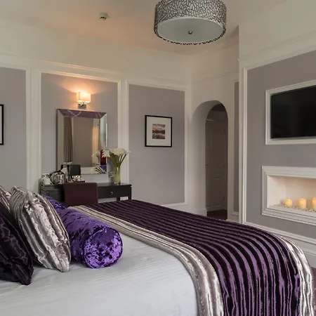 Hotel Wood Bay 4*