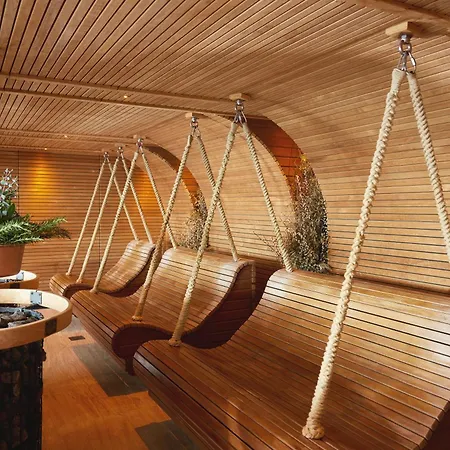 لو وود باي فندق