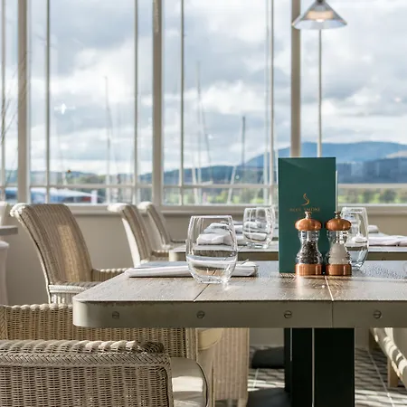 Hotel Wood Bay 4*