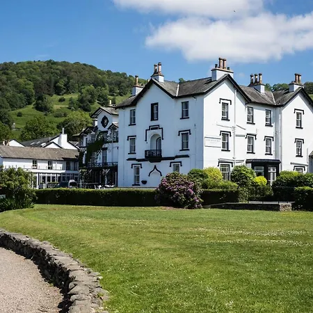 Wood Bay Hotel