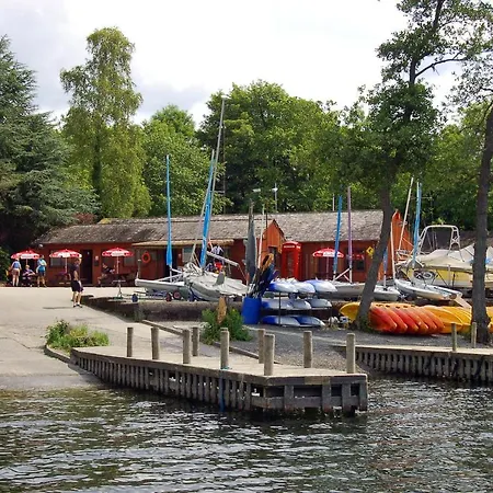 Wood Bay Hotel