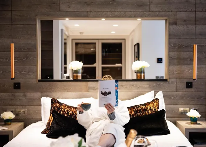 لو وود باي 4*