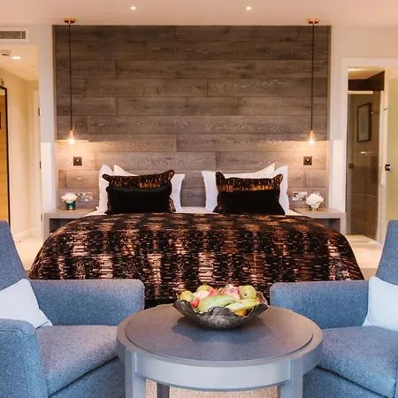 Wood Bay Hotel Windermere