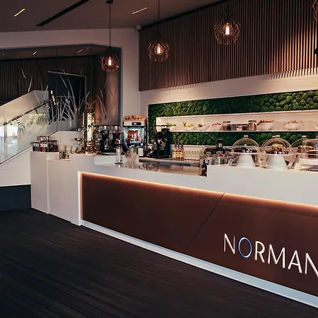 Wood Bay Hotel Windermere